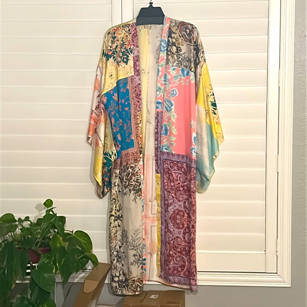 🪷*Final Price*EUC Free People Patched With Love Robe /Kimono. - Picture 5 of 10